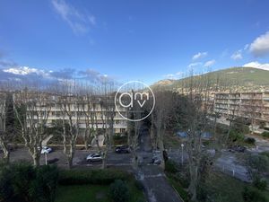 À LOUER T3 LUMINEUX AVEC BALCON TOULON LA PALASSE