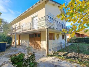 DREUILHE - A LOUER SPACIEUSE MAISON 168m2 AVEC GARAGE ET JARDIN