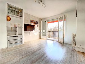 Appartement T4 lumineux à Billère avec balcon  garage et cav