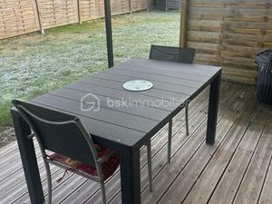 JOLIE MAISON 3 CHAMBRES GARAGE JARDIN