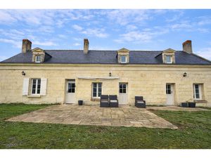 Exceptionnelle Longère et son étang sur 3 hectares