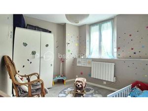 Maison de ville proche écoles et commerces