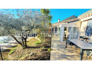 Proche Nyons  spacieuse villa de plain-pied avec piscine