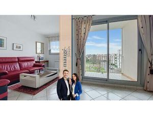 Appartement - 4 Chambres - 2 Salles de bain - 2 Balcons - Cave - Garage en sus