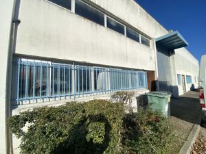 Entrepôt 200 m² avec Bureaux Blanquefort
