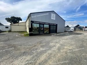 A LOUER - LOCAL D'ACTIVITES - MORDELLES - 900 m²