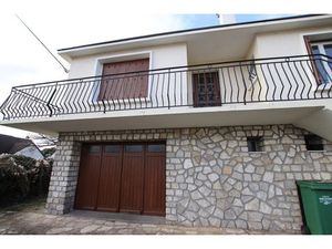 ORLEANS SUD  secteur pavillonnaire calme maison sur sous-sol de 139 m2 habitables à seulem