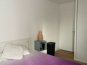 Chambre meublée dans T3