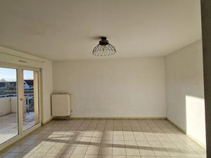 Appartement de 95m²   3 pièces avec balcon