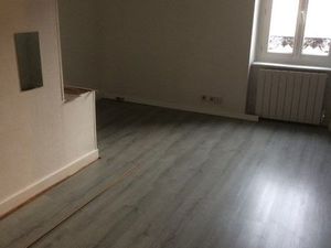 Quartier saint Alyre loue F3 55 m² 535 CC