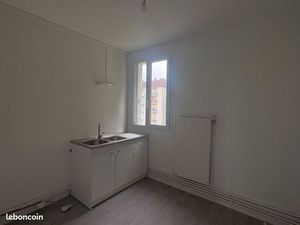 Appartement Faux T4 Fleurines