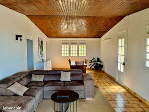 F4 à louer au Lamentin - vue sur mer