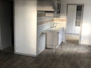 A louer F2 centre de mouchard