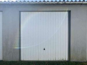 Location Garage box et parking à La Roche-Sur-Yon Gare Sncf - Sacré Coeur (85000) : à loue