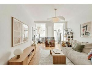 DOLY - Duplex avec Jardin  Un Écrin de verdure au Coeur des Abbesses !