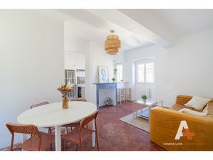 Marseille 7éme Vieux Port dernier étage TYPE 2 44m2 vue déga