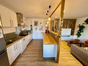 APPARTEMENT AVEC PARKING ET PROCHE CENTRE VILLE