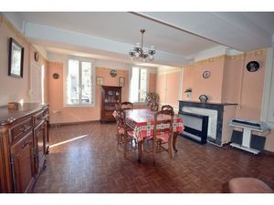 A vendre Appartement à rénover  modulable  possibilité de deux logements  Centre-ville de 