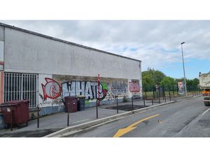 Local commercial divisible en 3 locaux