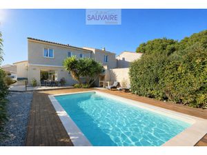 Belle villa avec piscine et chambres en rez-de-chaussée