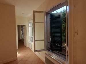 Appartement 2 pièces 33 m2 plein centre de Saint Germain en