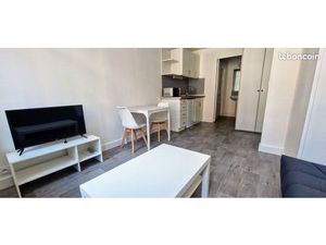 Studio meublé 22 m² rénové – Saint-Acheul – 485euros CC – Dispo immédiate