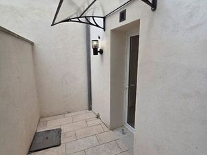 A louer f2 avec cour privé