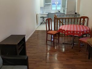 Chambre à louer dans une maison