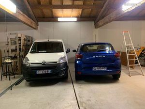 Garage. MOTO /VOITURE