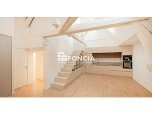 Coup de cœur ! Duplex T3 rénové au cœur d'Orléans  alliant charme ancien et confort modern