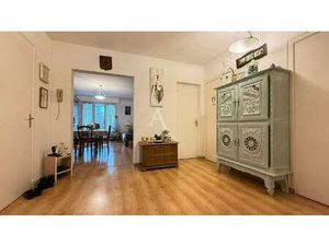 Vente Appartement 4 pièces à La Roche-Sur-Yon Zad - Zi Nord (85000) : à vendre 4 pièces / 