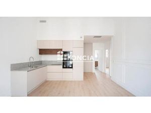 T3 rénové  idéalement situé  prêt à emménager !