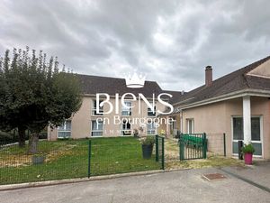 Vente d'une chambre meublée dans une maison de retraite pour pe