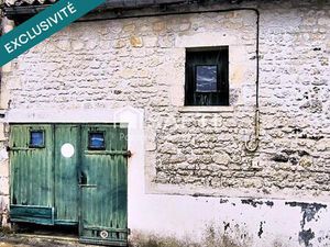 MAISON DE VILLE A PONS - AVIS AUX AMATEURS DE PROJETS !