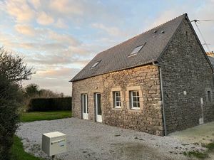 LES PIEUX et Alentours