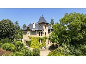 Demeure historique au coeur de Tassin Bourg