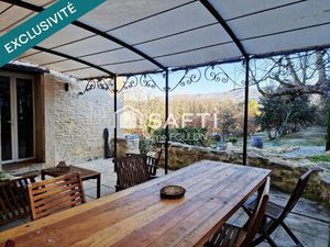 Au cœur du Luberon  charmante maison en pierre