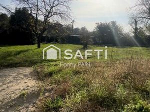 Terrain constructible dans un cadre verdoyant