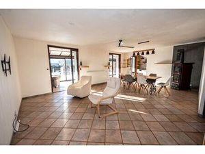 Maison de luxe de 3 chambres en vente à Bians-les-Usiers  Bourgogne-Franche-Comté