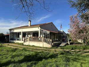 Plain-pied de 2 chambres plus une annexe d'une chambre
