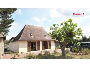 Ensemble: Deux maisons 215 m² sur un terrain clos de plus de 3000 m²