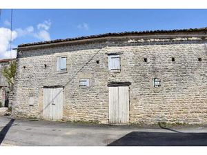 Mignon grange charmante  à finir