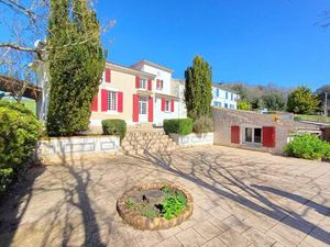 Charmante maison de campagne avec vue sur la rivière