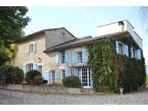 Havre de paix avec gîtes  piscine et vues imprenables – À deux pas de Castelnau-de-Montmir