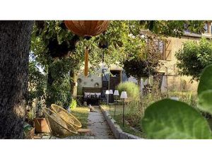 Montbazens – Maison de Maître Élégante avec Jardin