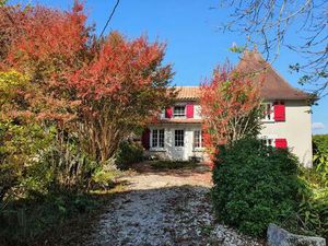 Belle maison à finir de rénover avec grange