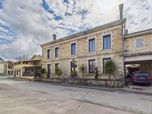 Maison de ville de 6/7 chambres avec maison d'amis et 2 appartements