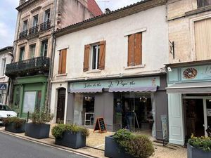 Opportunité d’Investissement Idéale au Cœur du Dynamique Ribérac