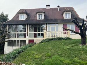 Très grande maison sur sous-sol de 7 chambres