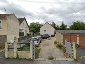 Terrain libre pour stockage